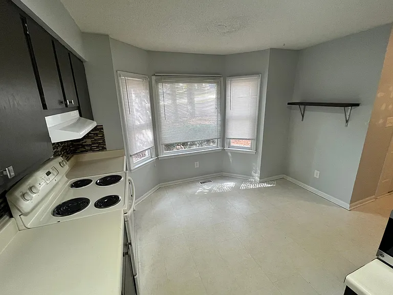 524 Brent Rd — Photo 7