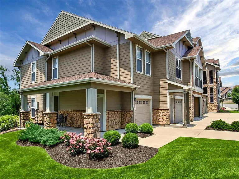 Riverstone Apartments — Photo 18