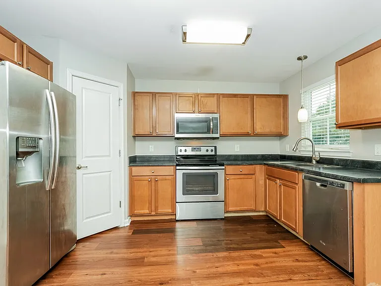 2928 Weston Blvd — Photo 6