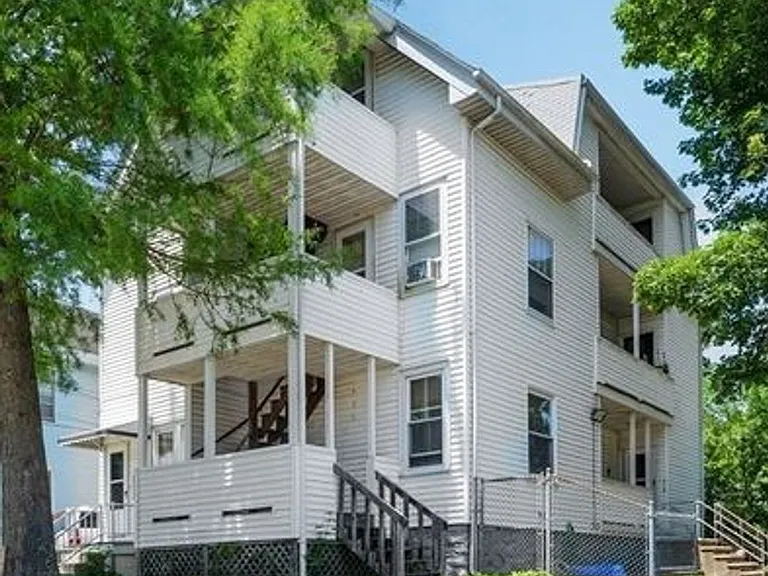 572 Gaskill Street — Photo 2