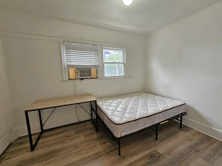 2310 Ellendale Pl #1388-1/2 — Photo 7