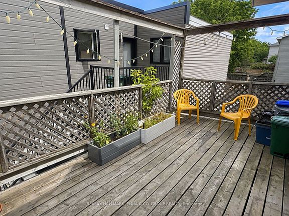 3rd image of 211 Hannah St