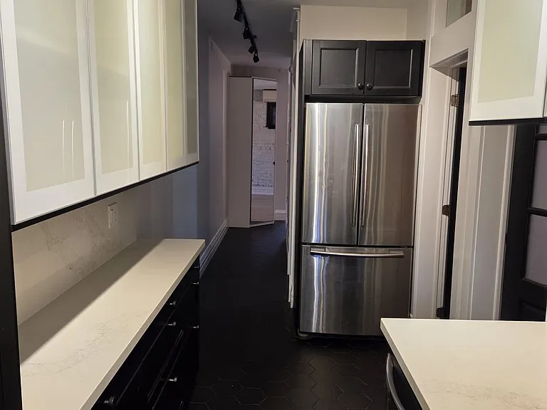 479 Aberdeen Ave #1 — Photo 10