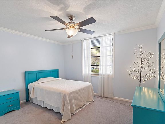5th image of 1707 Whitehall Drive #206