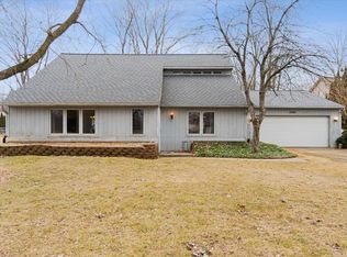 3590 Hazelton Ave, Rochester Hills, MI 48307