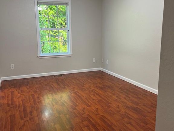 5th image of 140 Mockingbird Ln #B