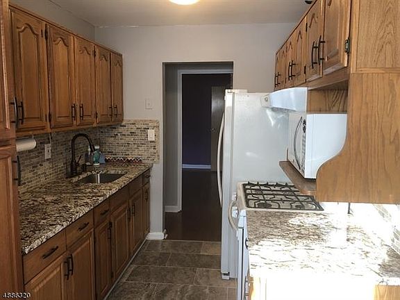 4th image of 725 Joralemon St Unit 197