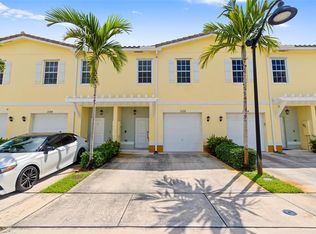 1102 NW 40th Way, Fort Lauderdale, FL 33313