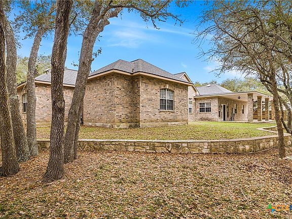 2nd image of 233 Post Oak Bnd