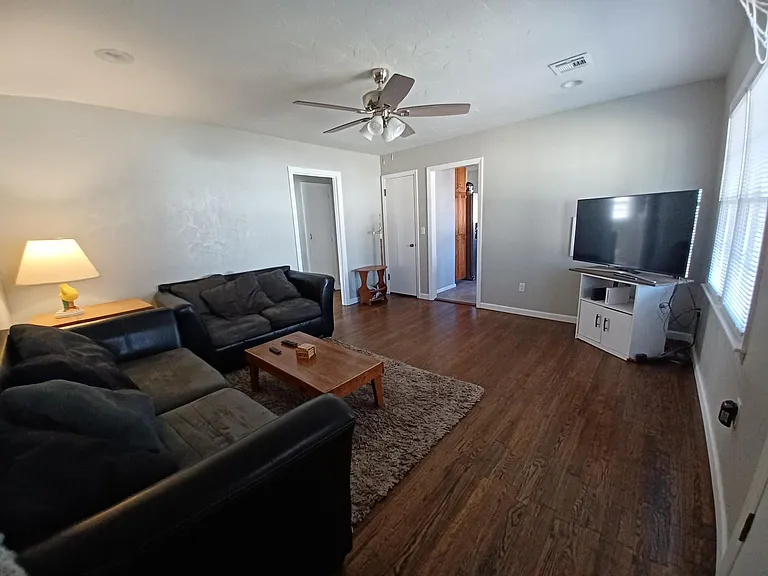 1701 W 8th Ave — Photo 2