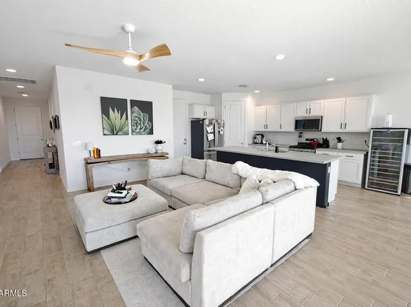 11253 E ULYSSES Avenue, Mesa, AZ 85212