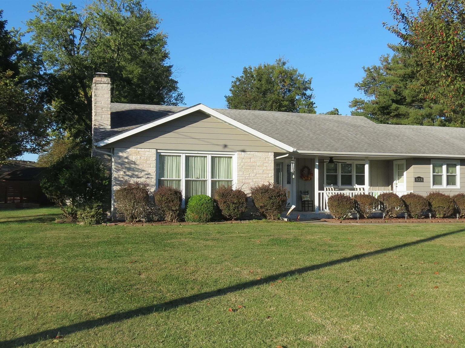 939 S Lake Dr, Du Quoin, IL 62832 Zillow