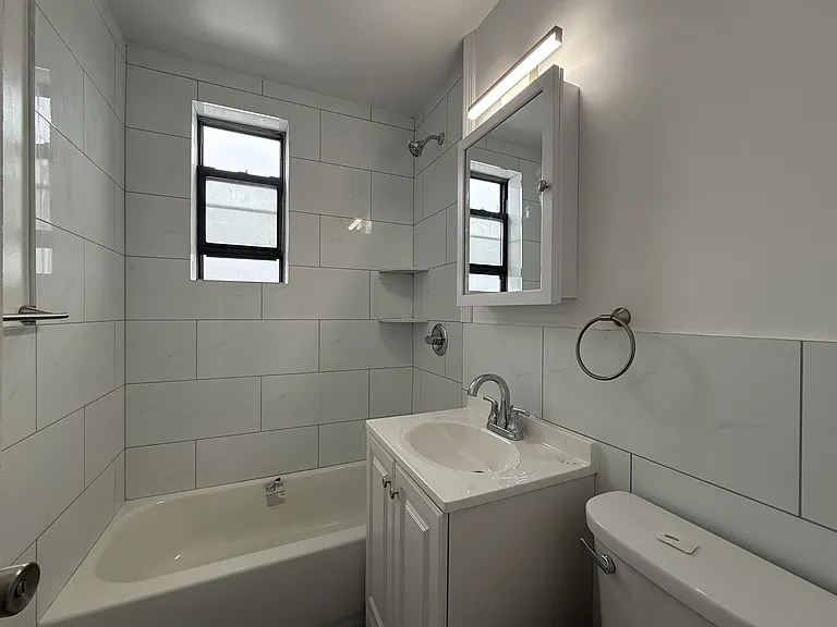 14943 35th Ave #4G — Photo 5