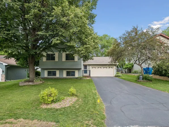 4284 Eagle Crest Dr, Eagan, MN 55122