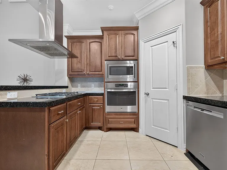 13423 Preston Cliff Ct — Photo 13