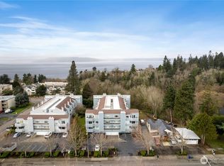 21925 7th Avenue S #101, Seattle, WA