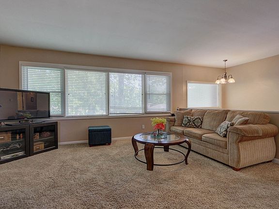 4th image of 9122 Reeder Dr