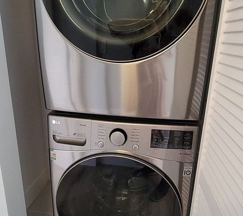 4th image of 1121 S Swall Dr Floor 1123-1