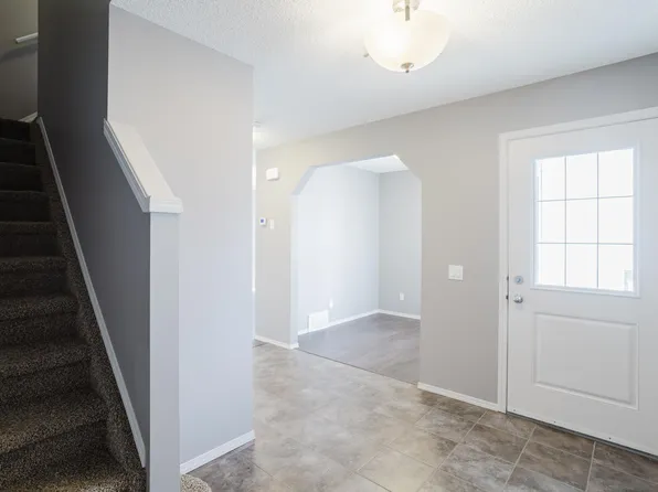 14009 164th Ave NW, Edmonton, AB T6V 0K6