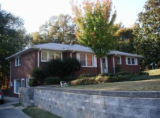 203 Ashmore St, Greer, SC 29651
