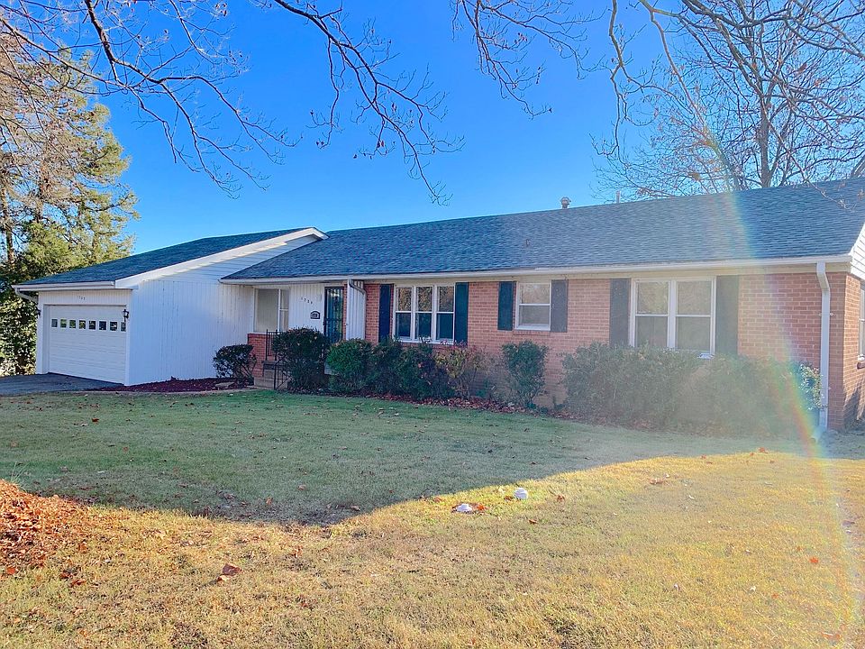 1726 Barron Rd, Poplar Bluff, MO 63901 Zillow