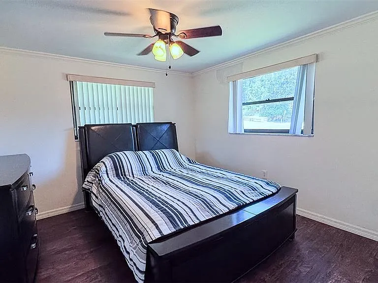 3895 Conine Dr E — Photo 12