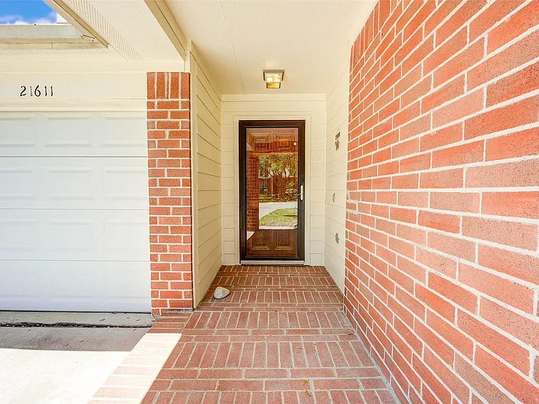 21611 Country Club Green Way — Photo 6