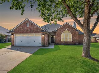 1920 Mark Rd, Edmond, OK 73003