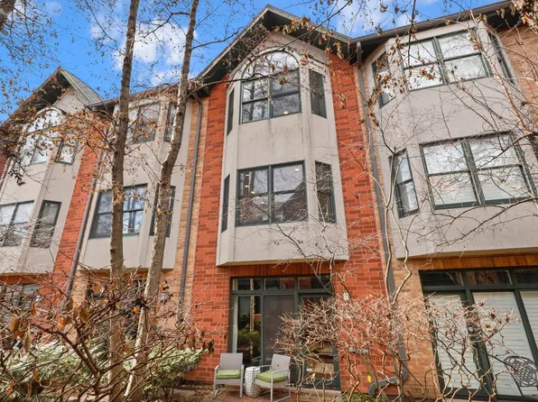 2743 N Wolcott Ave Unit 50, Chicago, IL 60614