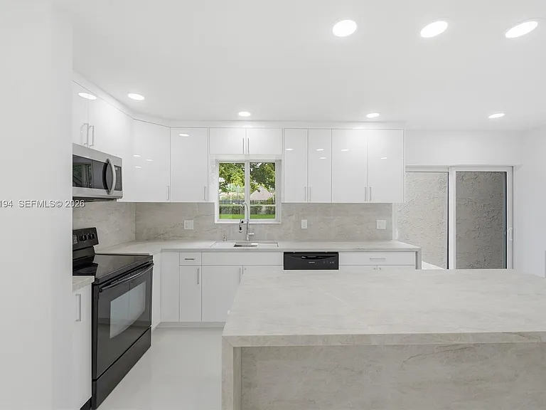 22384 Thousand Pines Ln — Photo 6