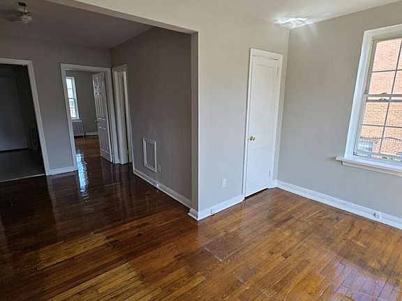5th image of 3202 E Capitol St NE APT A