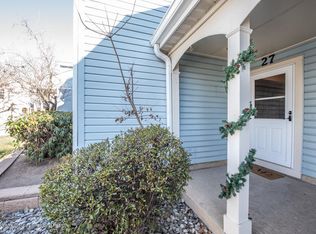 27 Tulip Ln, Freehold, NJ 07728