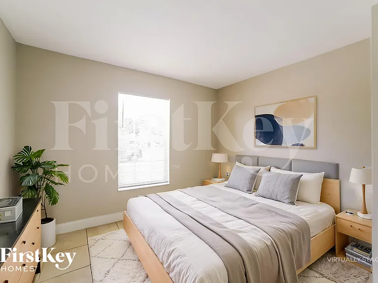341 NE 34th Ct — Photo 14