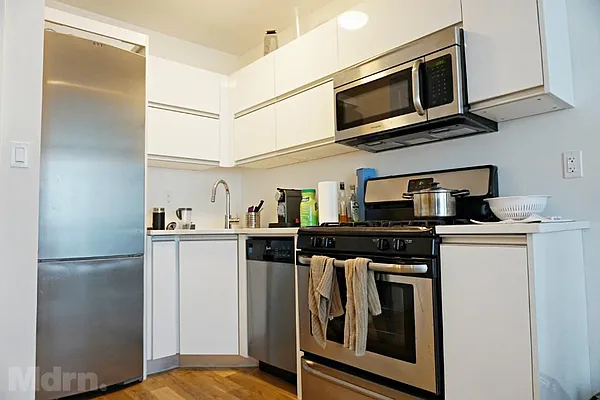 Rented by Mdrn Residential | media 50