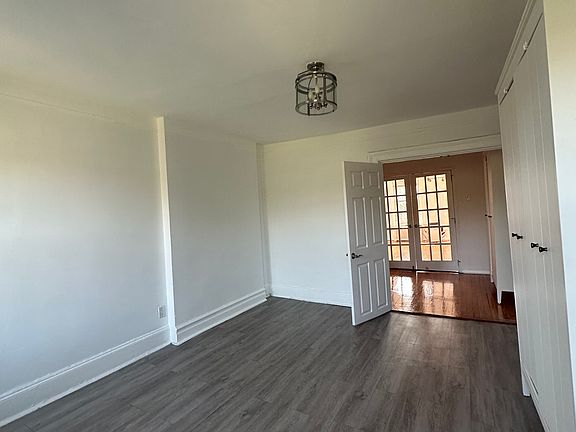 3rd image of 80 4th Pl Floor 4