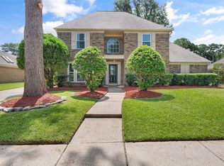 15127 Greenleaf Ln, Houston, TX 77062
