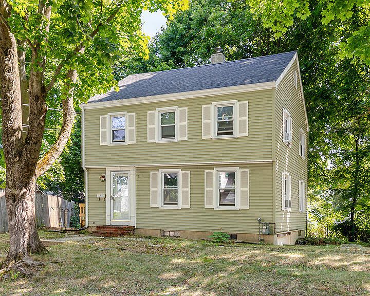 1st image of 12 Ridgeland Avenue