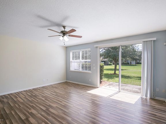 5th image of 3685 Creswick Cir #C