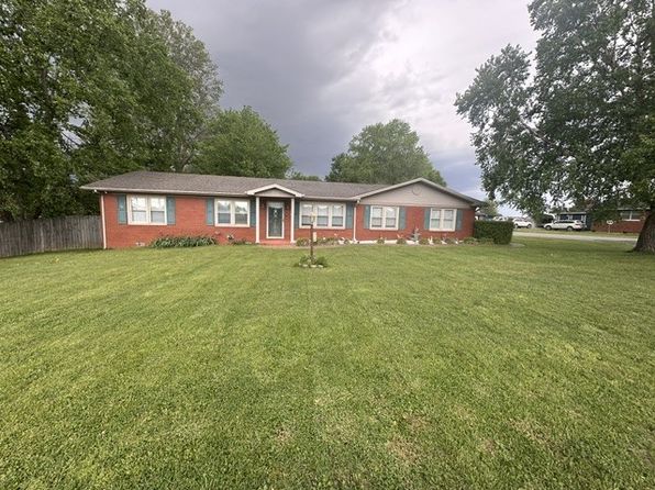 355 Lafayette St, Cadiz, KY 42211