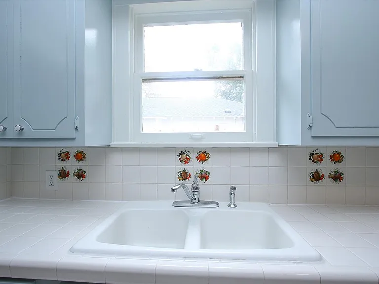 1127 Walling St — Photo 3