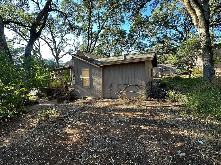 111 Covey Rd — Photo 9