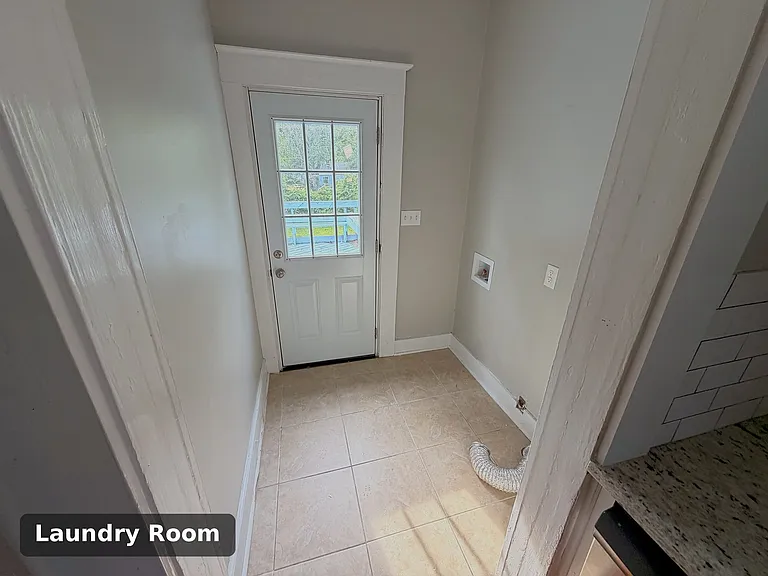 568 S Irwin Ave — Photo 17