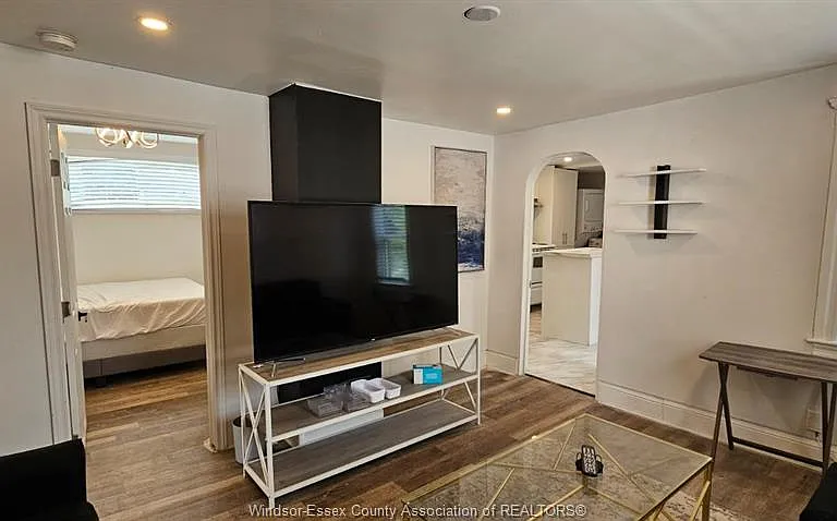1141 Howard Ave #UPPER — Photo 6