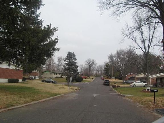 3rd image of 4804 Barbara Dr
