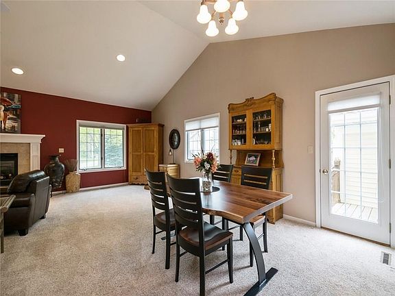 5th image of 2119 Ironwood Ln