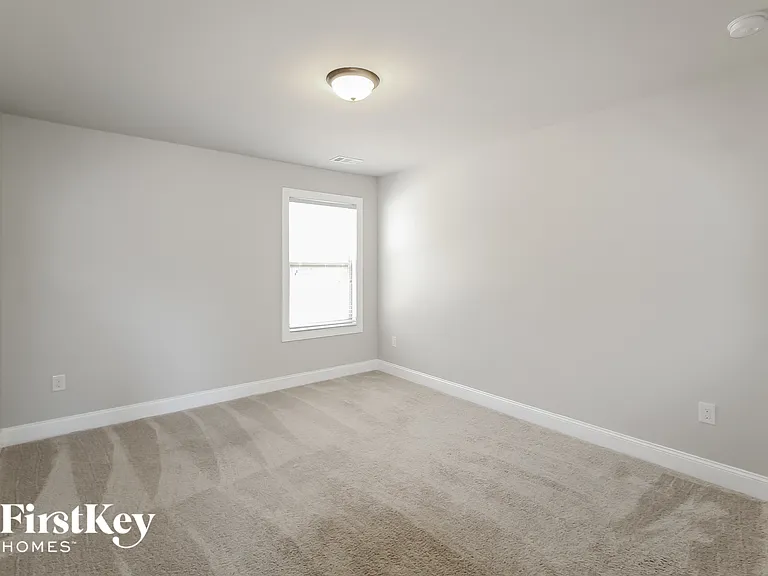 1810 Cedar Oaks Ln — Photo 12