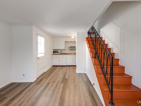 3rd image of 103 Forsythe St #B