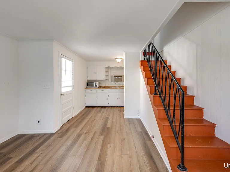 103 Forsythe St #B — Photo 3