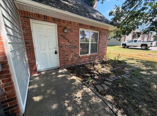 3602 Hermitage Rd, Columbia, MO 65201