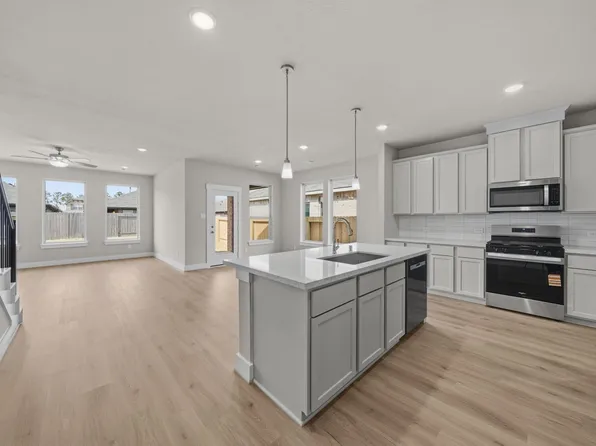 21709 Southern Valley Ln, New Caney, TX 77357